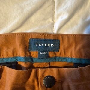 Men's Chinos in Rust Brown - Classic Fit